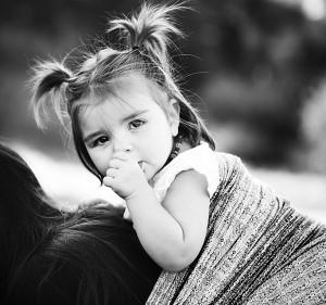 jodi-samira-babywearing_0105