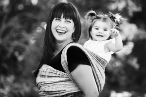 jodi-samira-babywearing_0122